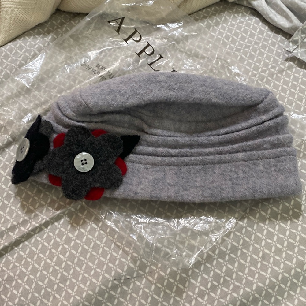 Appleseeds hat